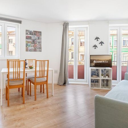 Ferienwohnung Host Wise - Flat W Free Private Parking - Bright & Cozy Porto Exterior foto
