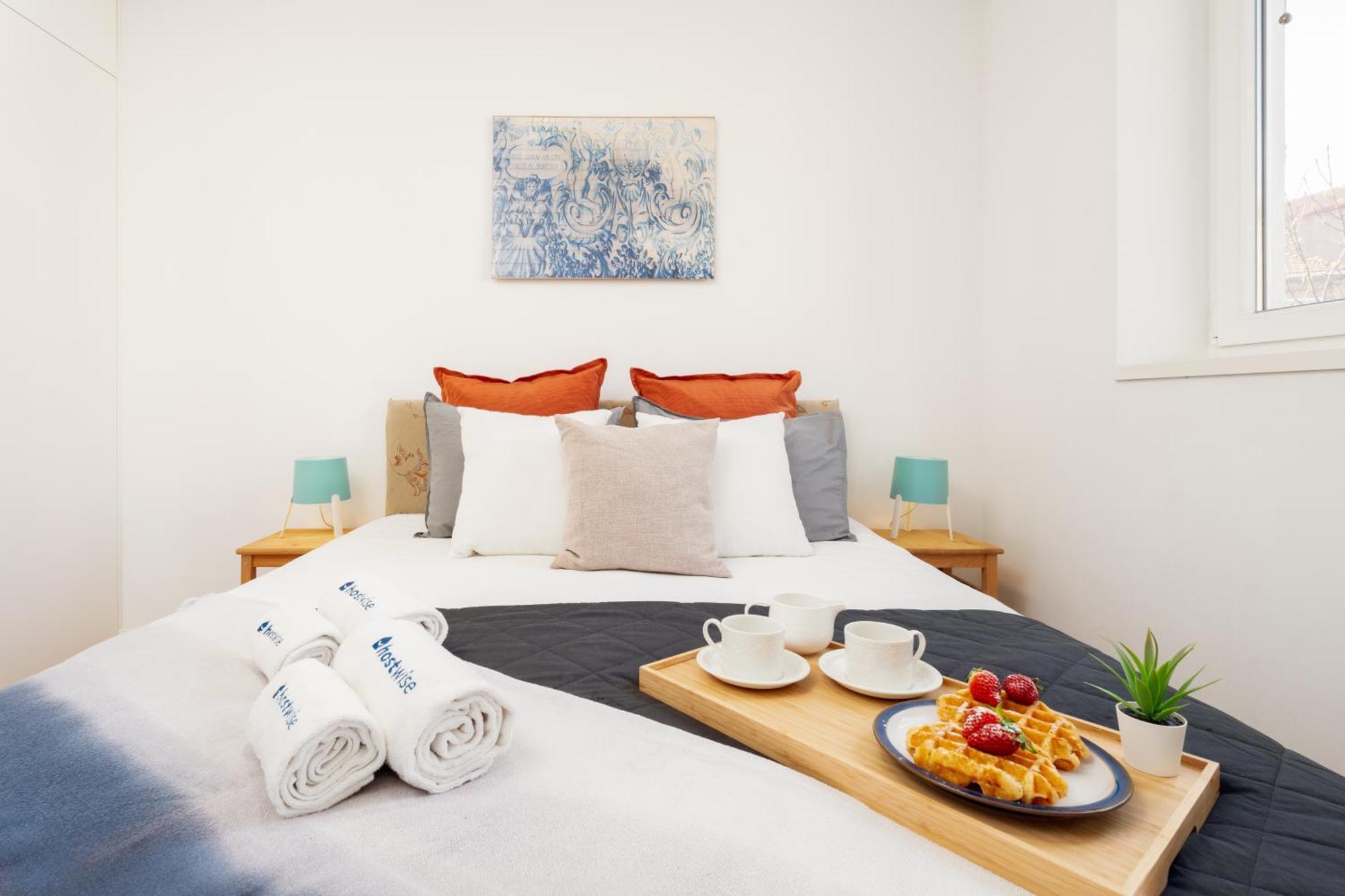 Ferienwohnung Host Wise - Flat W Free Private Parking - Bright & Cozy Porto Exterior foto