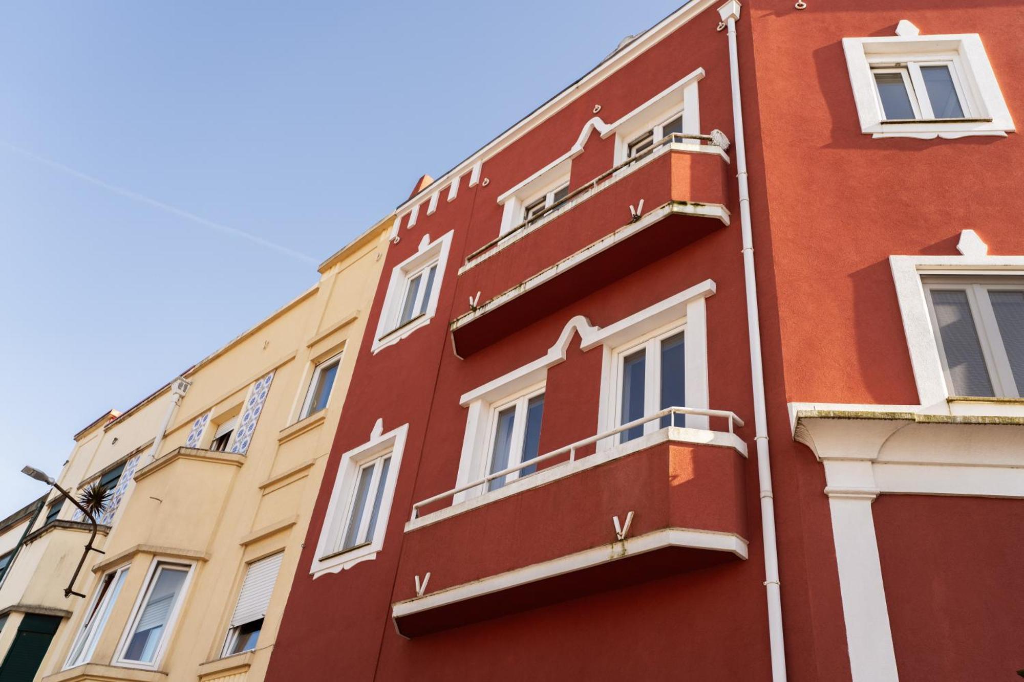 Ferienwohnung Host Wise - Flat W Free Private Parking - Bright & Cozy Porto Exterior foto